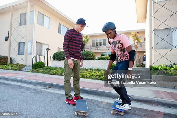 Plunk Hunting" - Zeke and Luther set out to retrieve Nana's wig from neighborhood bullies the Plunk brothers, after they steal it from Nana's front...