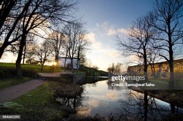 suomenlinna island - suomenlinna stock pictures, royalty-free photos & images