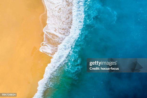 playa y de verano - perspectiva desde un helicóptero fotografías e imágenes de stock