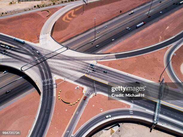 Parallel Highway Intersections Intersecting Highways Photos and Premium High Res Pictures - Getty Images