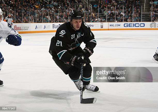 Scott Nichol of the San Jose Sharks skates to the puck against the Vancouver Canucks during an NHL game on April 8, 2010 at HP Pavilion at San Jose...