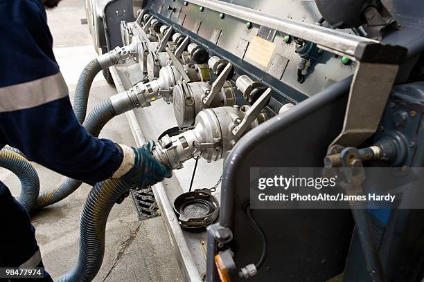 Tanker Top Loading Fuel Tanker Hose Photos and Premium High Res Pictures - Getty Images