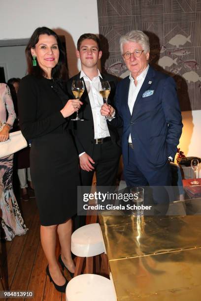 Prof. Marion Kiechle, Minister CSU and her husband Marcel Reif and his son Tim Reif during the opening of the first "Krug Fischmarkt" pop up fish...