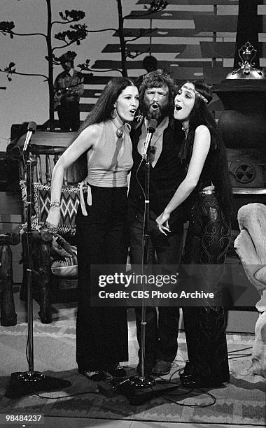 Entertainers Rita Coolidge, Cher and Kris Kristofferson on "The Carol Bunett Show" on March 14, 1975 in Los Angeles, California.