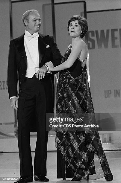 Actor Harvey Korman and guest star Jessica Walter on "The Carol Bunett Show" on November 14, 1975 in Los Angeles, California.