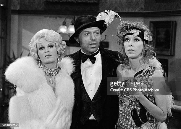 March 7: Actors Sally Struthers, Steve Lawrence and Carol Burnett on "The Carol Bunett Show" on March 7, 1975 in Los Angeles, California.