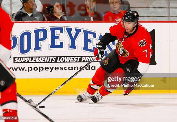 Matt Cullen of the Ottawa Senators controls the puck on his backhand during their NHL game against the Buffalo Sabres at Scotiabank Place on April...