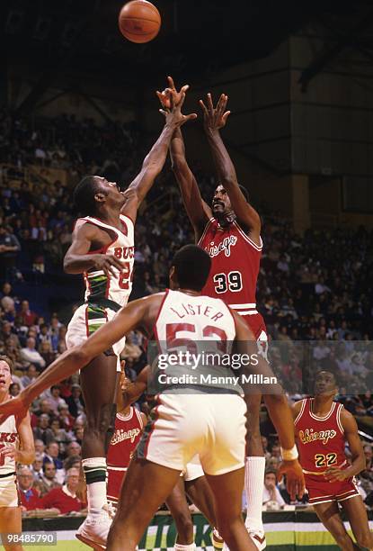 Chicago Bulls Caldwell Jones in action, shot vs Milwaukee Bucks. Milwaukee, WI CREDIT: Manny Millan