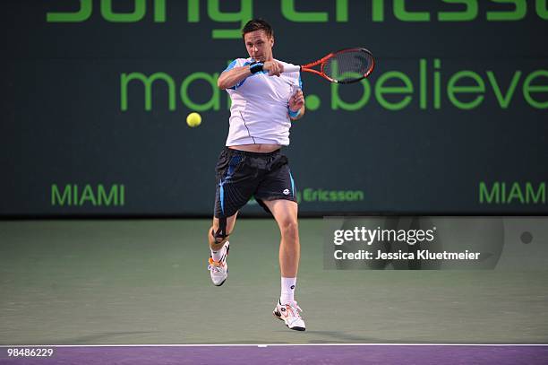 Sony Ericsson Open: Sweden Robin Soderling in action vs Czech Republic Tomas Berdych during Men's Semifinals at Crandon Park. Key Biscayne, FL...