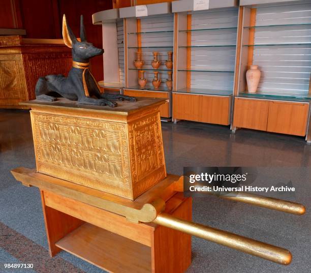 Replication of the Anubis Shrine was part of the grave gods of Tutankhamen . The tomb was discovered almost intact on 4 November 1922 in the Valley...