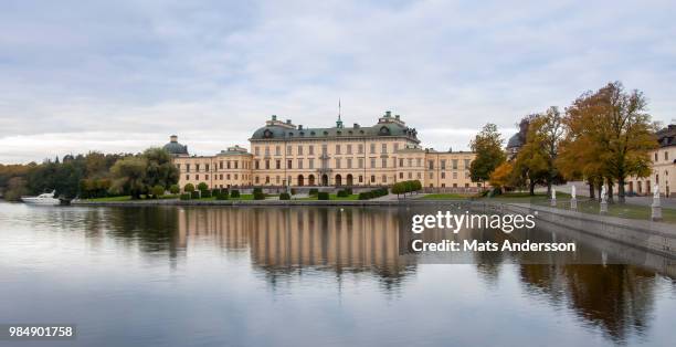 drottningholms slott - slott stockfoto's en -beelden