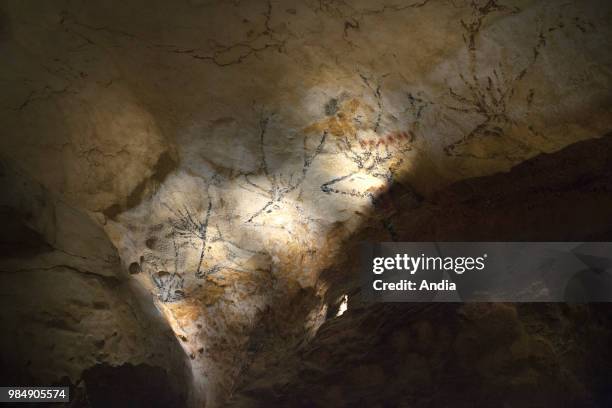 Lascaux IV - Montignac-Lascaux International Centre for Cave Art. End of works. An almost complete copy of the original cave .