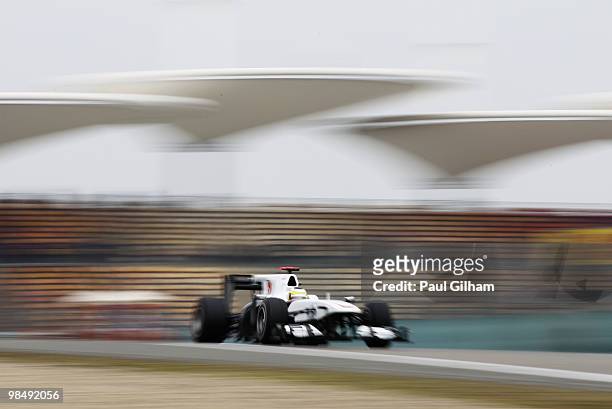Pedro de la Rosa of Spain and BMW Sauber drives during practice for the Chinese Formula One Grand Prix at the Shanghai International Circuit on April...