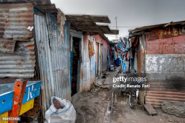 ghetto - indian slums fotografías e imágenes de stock