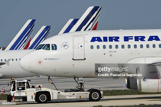 Air France planes are seen on the tarmac of the Charles-de-Gaulle airport in Roissy on April 16, 2010 in Paris, France. Roissy Charles-de- Gaulle...