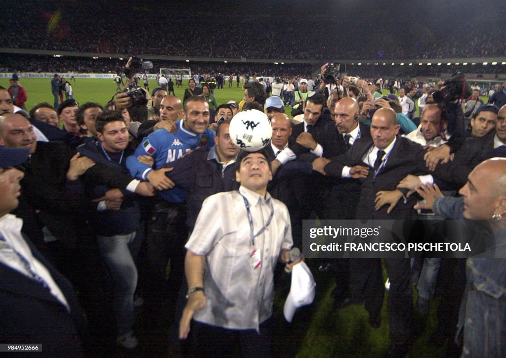 TOPSHOT-FBL-ITALY-MARADONA-NAPLES