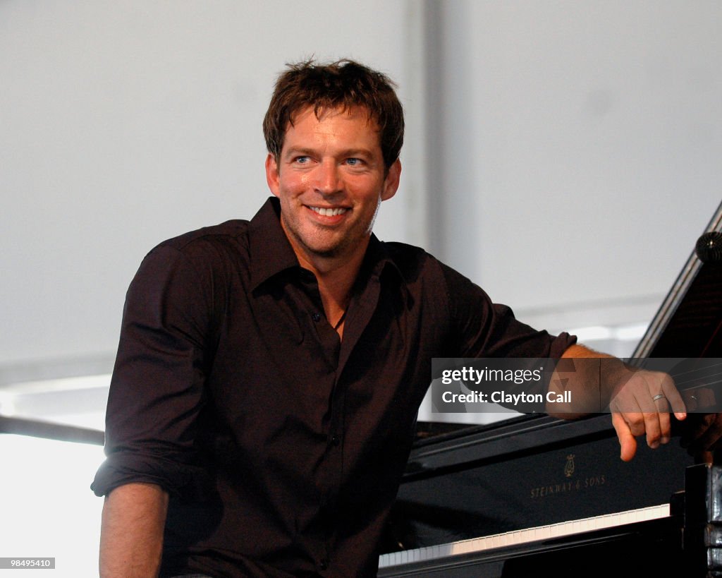 Harry Connick Jr...