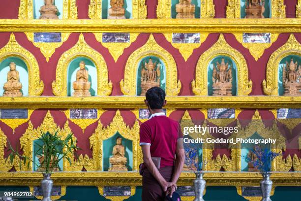 myanmar: chaukhtatgyi buddha temple - alcove stock pictures, royalty-free photos & images
