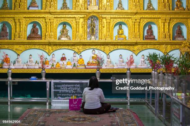 myanmar: chaukhtatgyi buddha temple - alcove stock pictures, royalty-free photos & images