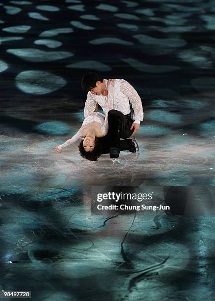 Dan Zhang and Hao Zhang of China perform during Festa on Ice 2010 at Olympic gymnasium on April 16, 2010 in Seoul, South Korea.