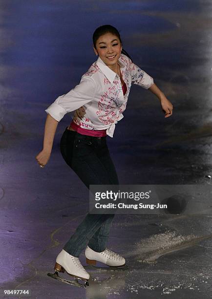 Yu-Na Kim of South Korea performs during Festa on Ice 2010 at Olympic gymnasium on April 16, 2010 in Seoul, South Korea.