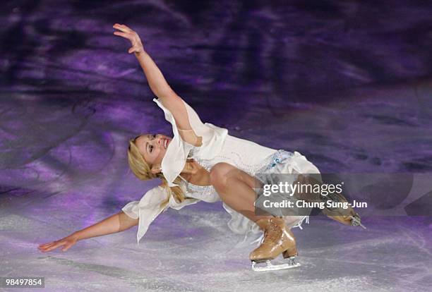 Shae-Lynn Bourne of Canada performs during Festa on Ice 2010 at Olympic gymnasium on April 16, 2010 in Seoul, South Korea.