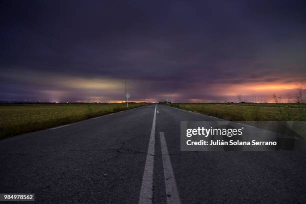 la carretera - carretera stock pictures, royalty-free photos & images