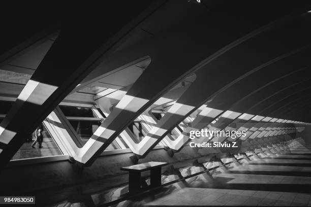 lines and shadows - generatie z stock pictures, royalty-free photos & images