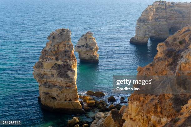 praia da marinha - marinha 個照片及圖片檔