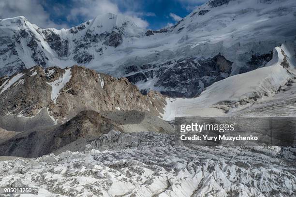 muztagh ata glacier 2 - ata stock pictures, royalty-free photos & images