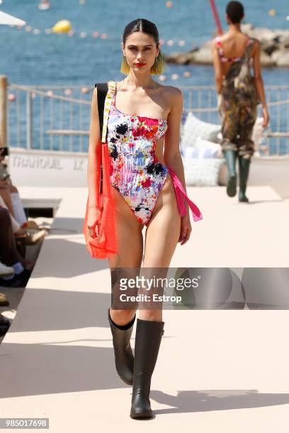 Model walks the runway at the Como un Pez en el Agua show during the Barcelona 080 Fashion Week on June 25, 2018 in Barcelona, Spain.
