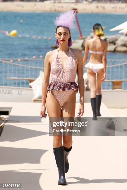 Model walks the runway at the Como un Pez en el Agua show during the Barcelona 080 Fashion Week on June 25, 2018 in Barcelona, Spain.