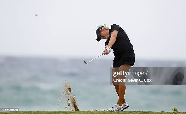 Amanda Blumenherst of the United States tees off the sixth hole during the final match of The Mojo 6 Jamaica LPGA Invitational at Cinnamon Hill Golf...