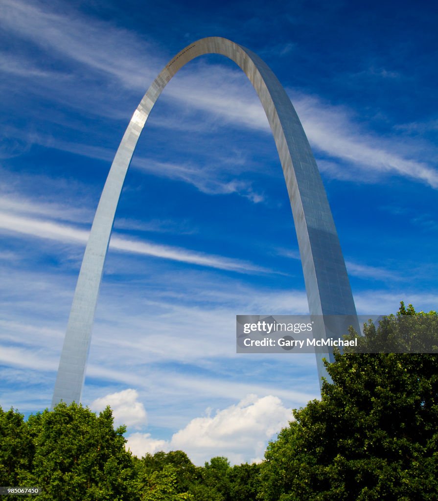 ST Louis ARCH on a summer afternoon