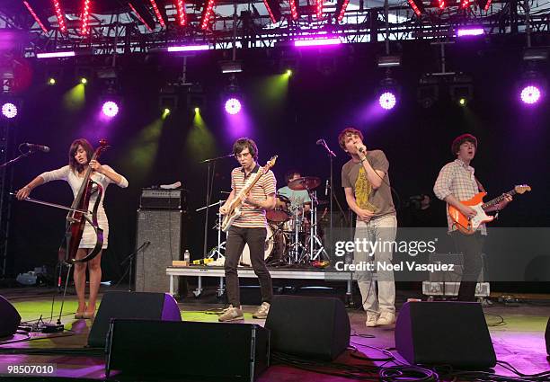 Ra Ra Riot 992 Ra Ra Riot Photos & High Res Pictures - Getty Images