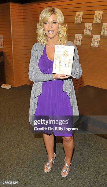 Kate Gosselin signs copies of her book ''I Just Want You To Know: Letters to my kids on Love, Faith and Family'' at the Barnes & Noble at the 3rd...