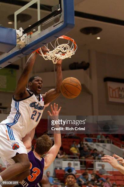 Latavious Williams of the Tulsa 66ers dunks against the Iowa Energy as the Iowa Energy play the Tulsa 66ers in NBA D-League second round playoff...