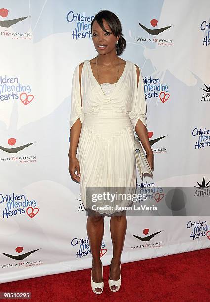 Actress Aisha Tyler attends the Children Mending Hearts 3rd annual "Peace Please" gala at The Music Box at the Fonda Hollywood on April 16, 2010 in...
