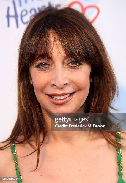 Actress Illeana Douglas attends the Children's Mending Hearst Third annual "Peace Please" gala at The Music Box at the Fonda Hollywood on April 16,...