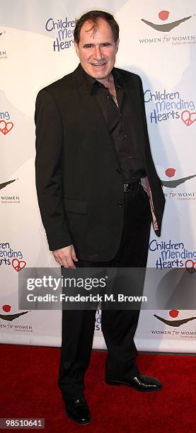 Actor Richard Kind attend the Children's Mending Hearst Third annual "Peace Please" gala at The Music Box at the Fonda Hollywood on April 16, 2010 in...