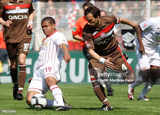 Chinedu Ede of Berlin battles for the ball with Fabio Morena of St. Pauli during the Second Bundesliga match between 1.FC Union Berlin and FC St....
