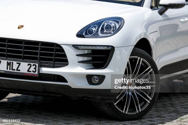 porsche cayenne diesel front view - porsche cayenne stock pictures, royalty-free photos & images