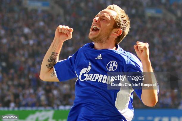 Ivan Rakitic of Schalke celebrates the first goal during the Bundesliga match between FC Schalke 04 and Borussia Moenchengladbach at the Veltins...