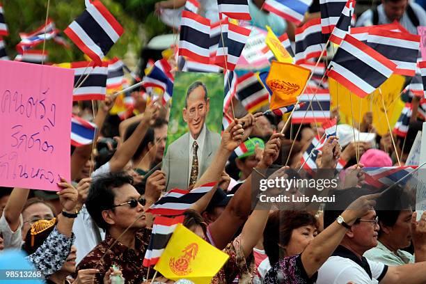 Pro-government protesters rally in support of the Thai government at Bangkok's Victory Monument on April 17, 2010 in Bangkok, Thailand. Red Shirt...