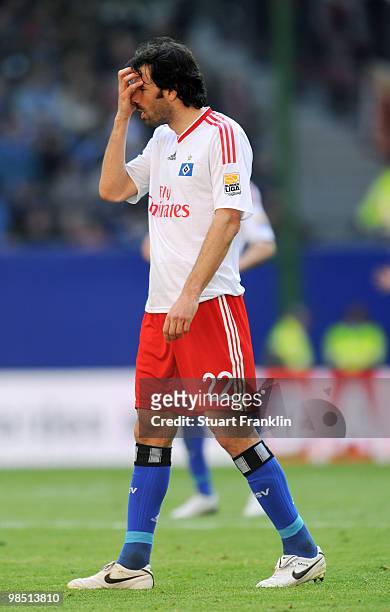 Ruud Van Nistelrooy of Hamburg looks dejected during the Bundesliga match between Hamburger SV and FSV Mainz 05 at HSH Nordbank Arena on April 17 in...