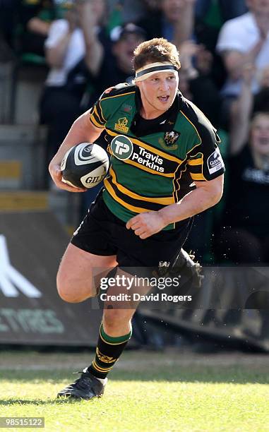 Dylan Hartley of Northampton scores a try during the Guinness Premiership match between Northampton Saints and Gloucester at Franklin's Gardens on...