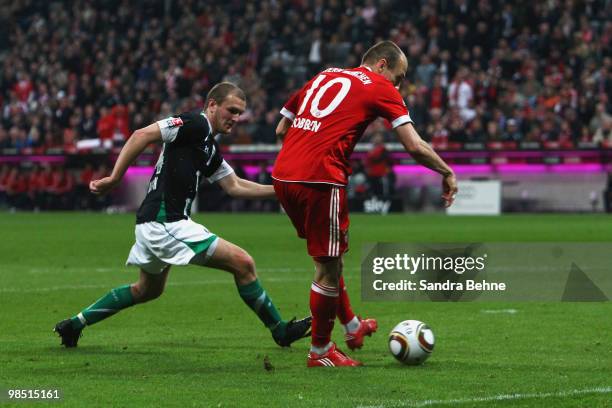 Arjen Robben of Bayern scores the seventh goal during the Bundesliga match between FC Bayern Muenchen and Hannover 96 at Allianz Arena on April 17 in...