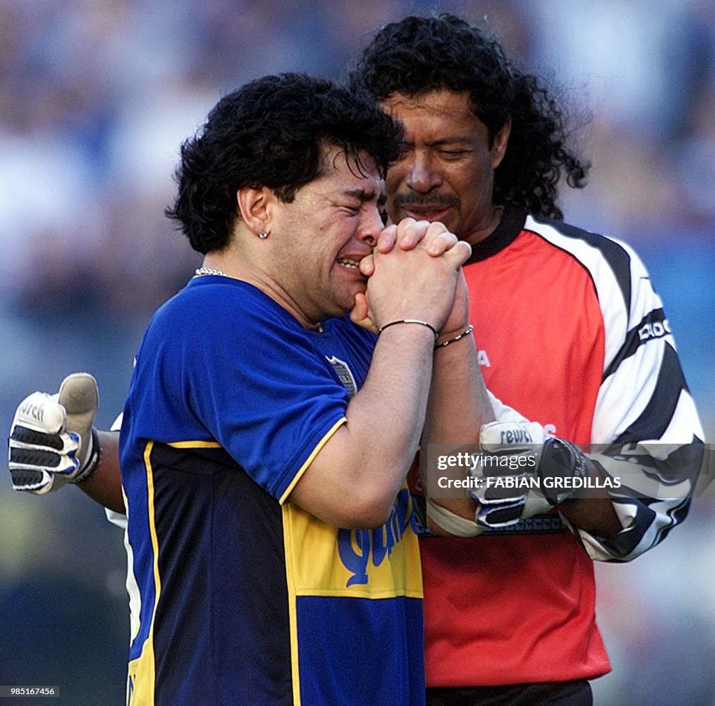 SOC-ARGENTINA-MARADONA-TEARS-02