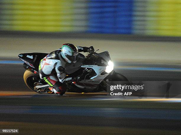 Australian Steve Martin rides his Yamaha N°1 during the 33rd edition of the Le Mans 24-Hour endurance moto race on April 17, 2010 in Le Mans, western...