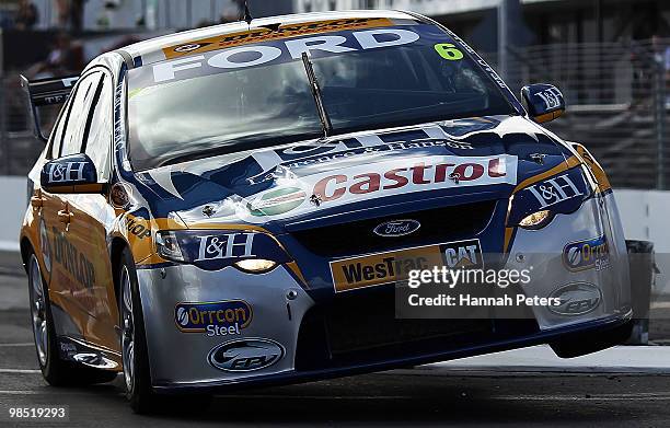 Steven Richards drives for Dunlop Super Dealer FPR Falcon during qualifying of the Hamilton 400, which is round four of the V8 Supercar Championship...